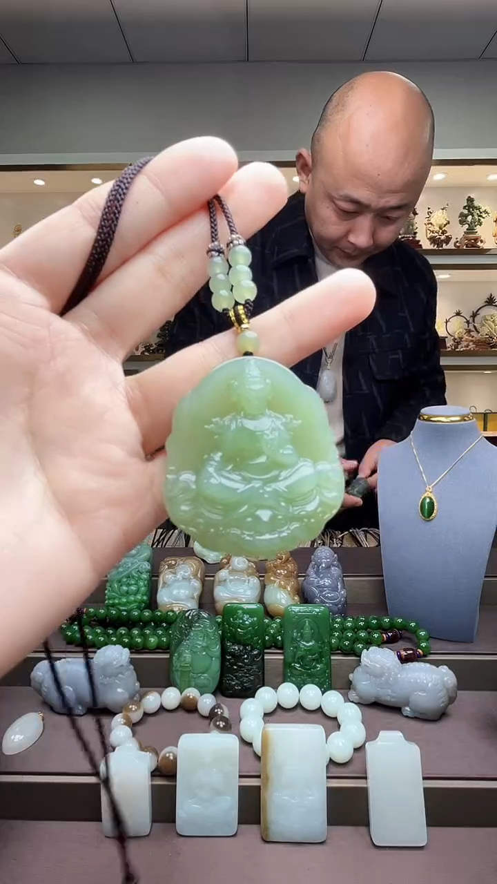 【闪购商品】和田玉颈饰未镶嵌苏