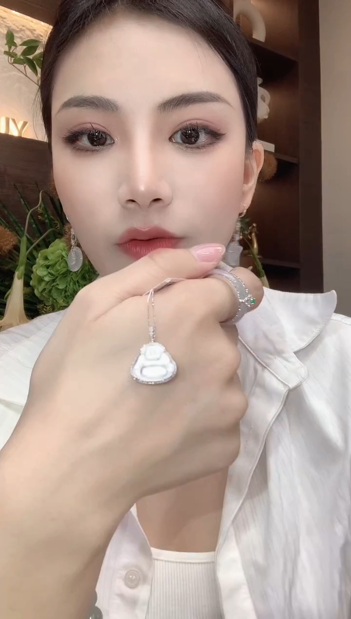 吊坠(不含链)18K金镶嵌翡翠A20 多样性发一件