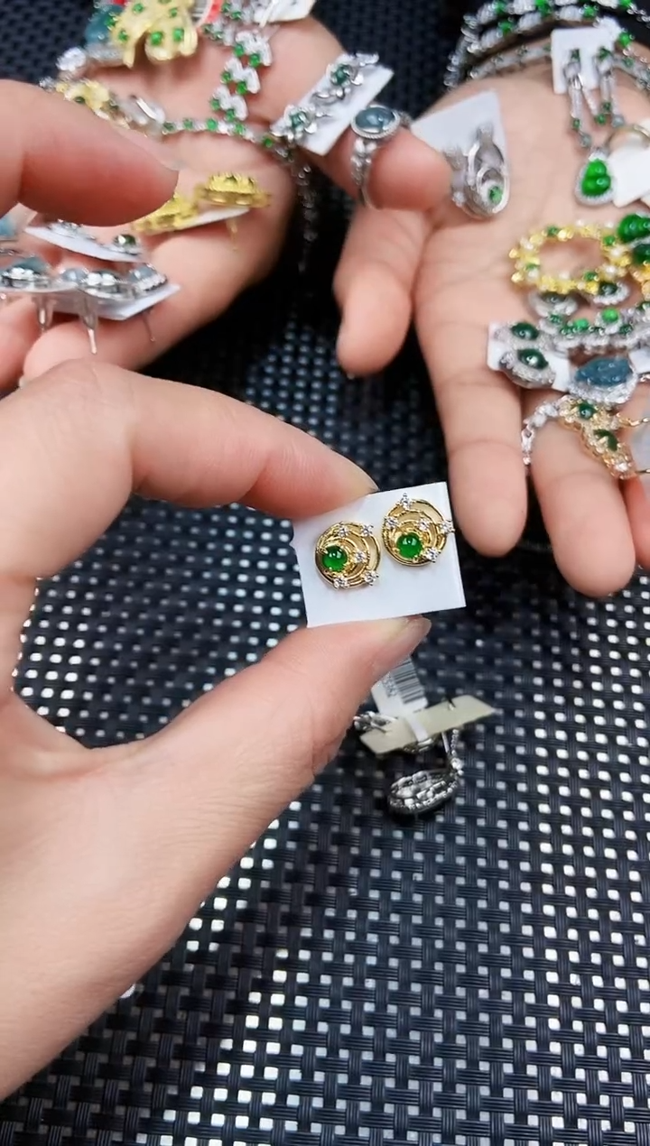 【闪购商品】翡翠耳饰未镶嵌111111111