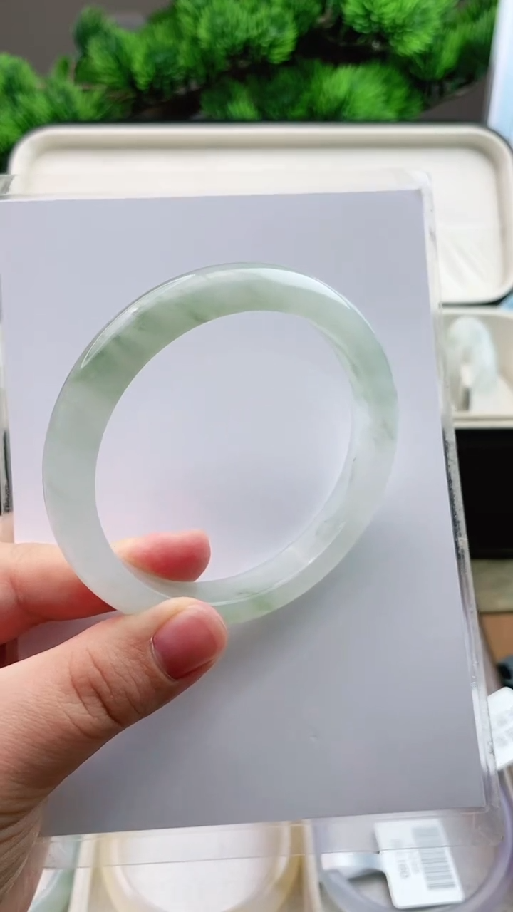 【闪购商品】石英质玉未镶嵌手镯62