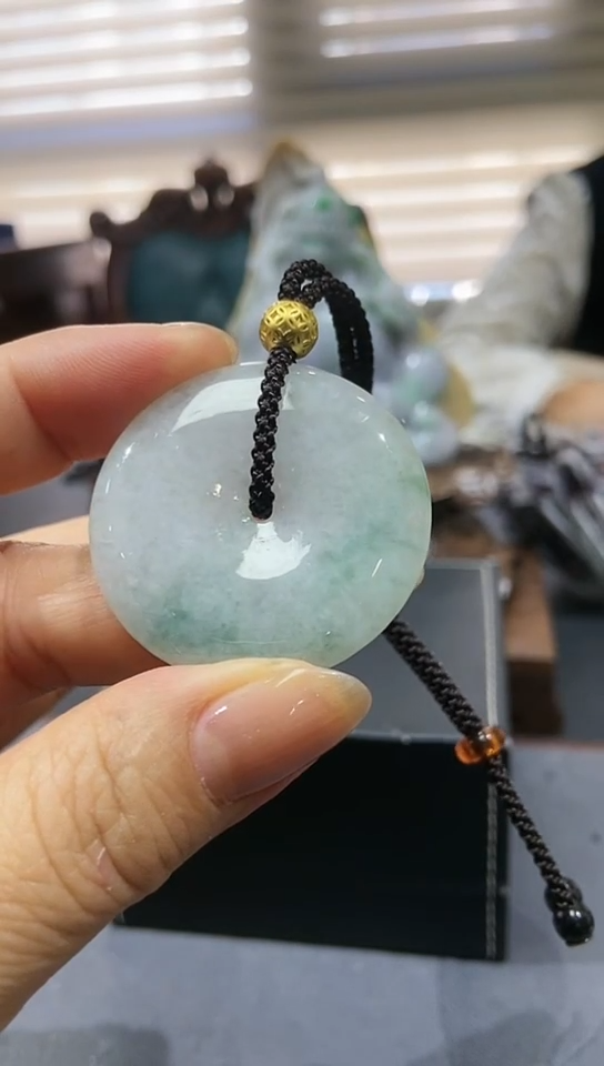 颈饰未镶嵌翡翠W*?吊坠