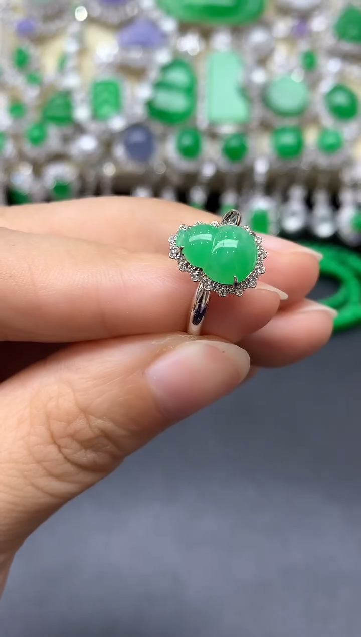 18K金镶嵌戒指翡翠592-中国好珍宝