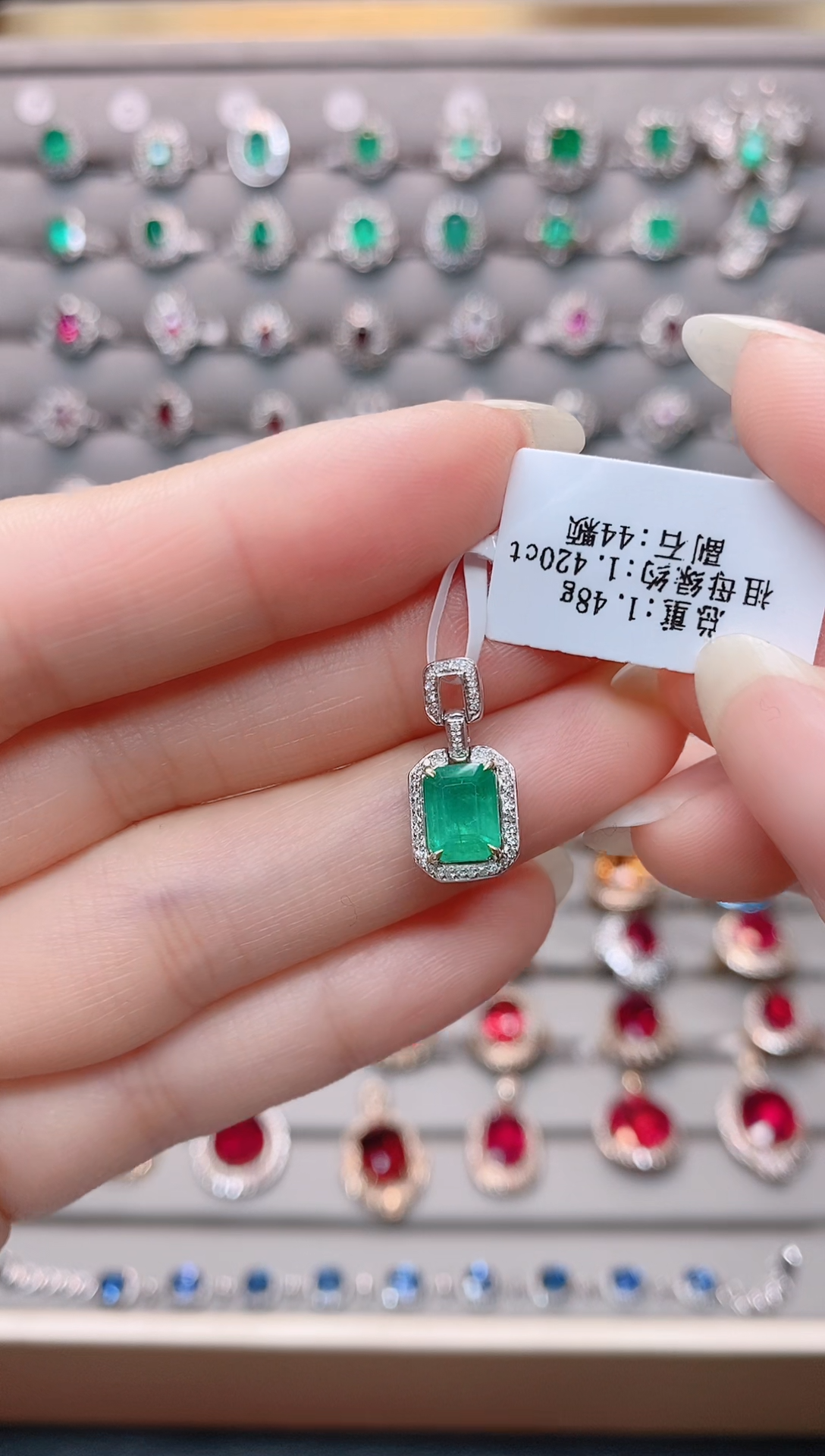 【闪购商品】祖母绿18K金吊坠18K金镶嵌1