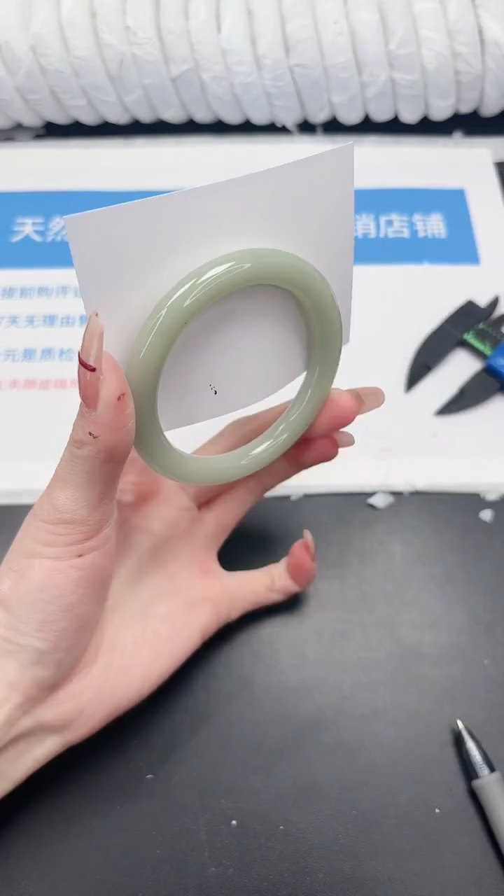 未镶嵌手镯石英质玉129-57.7DY