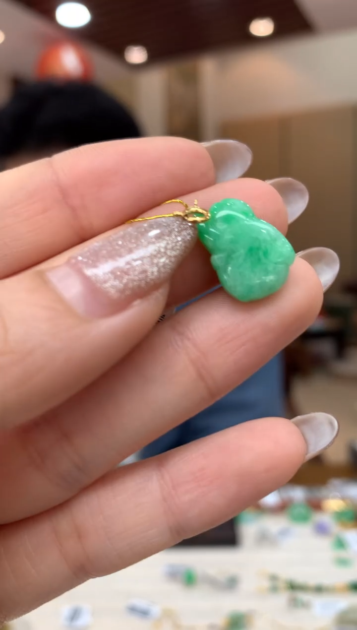 吊坠(不含链)18K金镶嵌翡翠兔子