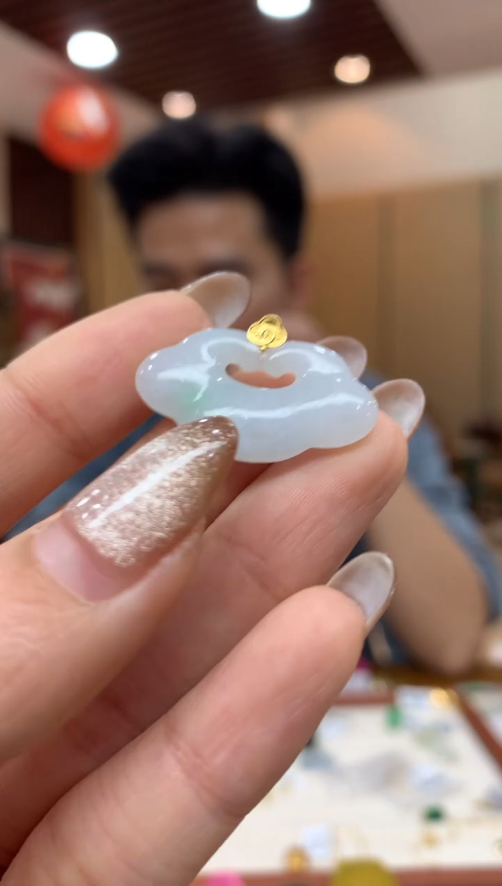 吊坠(不含链)18K金镶嵌翡翠如意锁