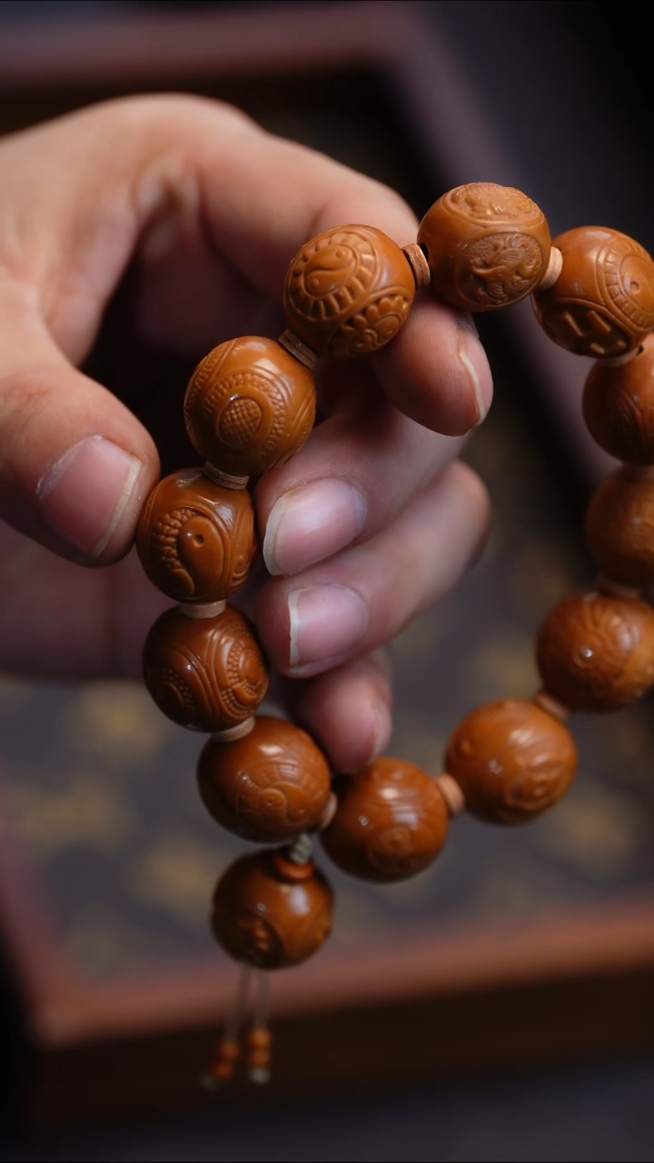 【闪购商品】橄榄核吊坠苏工橄榄核