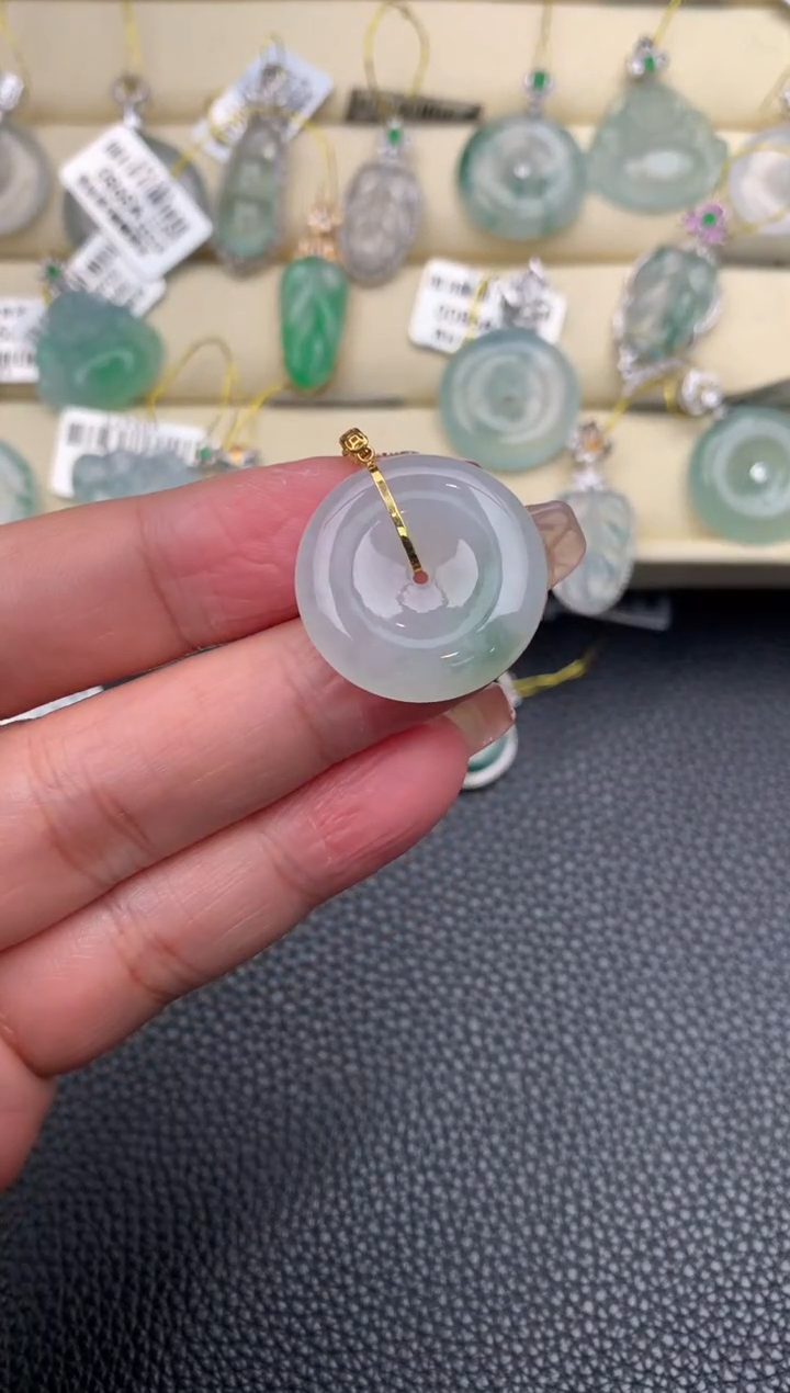 【闪购商品】翡翠颈饰18K金镶嵌D907      
