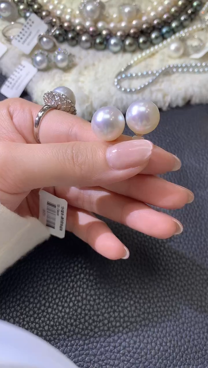 【闪购商品】海水珍珠耳饰18K金镶嵌D50珍珠多样性发一件