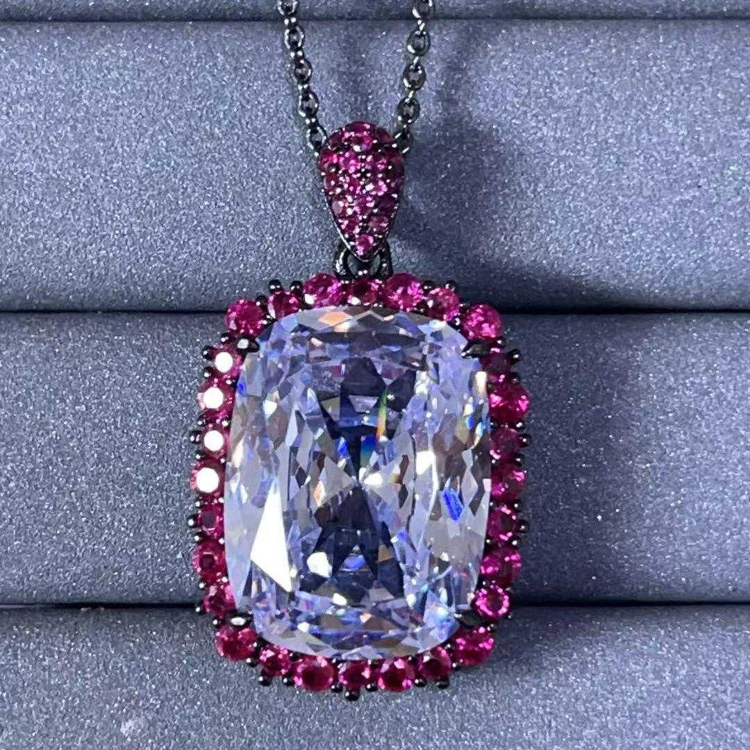 宝阁甄选白红方吊坠424