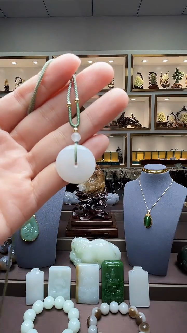 【闪购商品】和田玉挂件未镶嵌苏