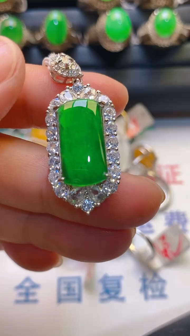 【闪购商品】翡翠耳饰银S925镶嵌天然A货翡翠1