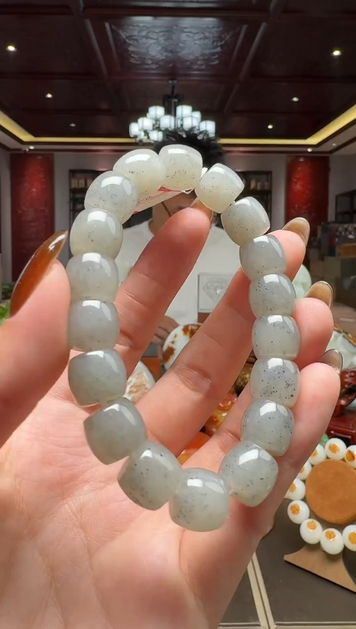 未镶嵌和田玉挂件qh