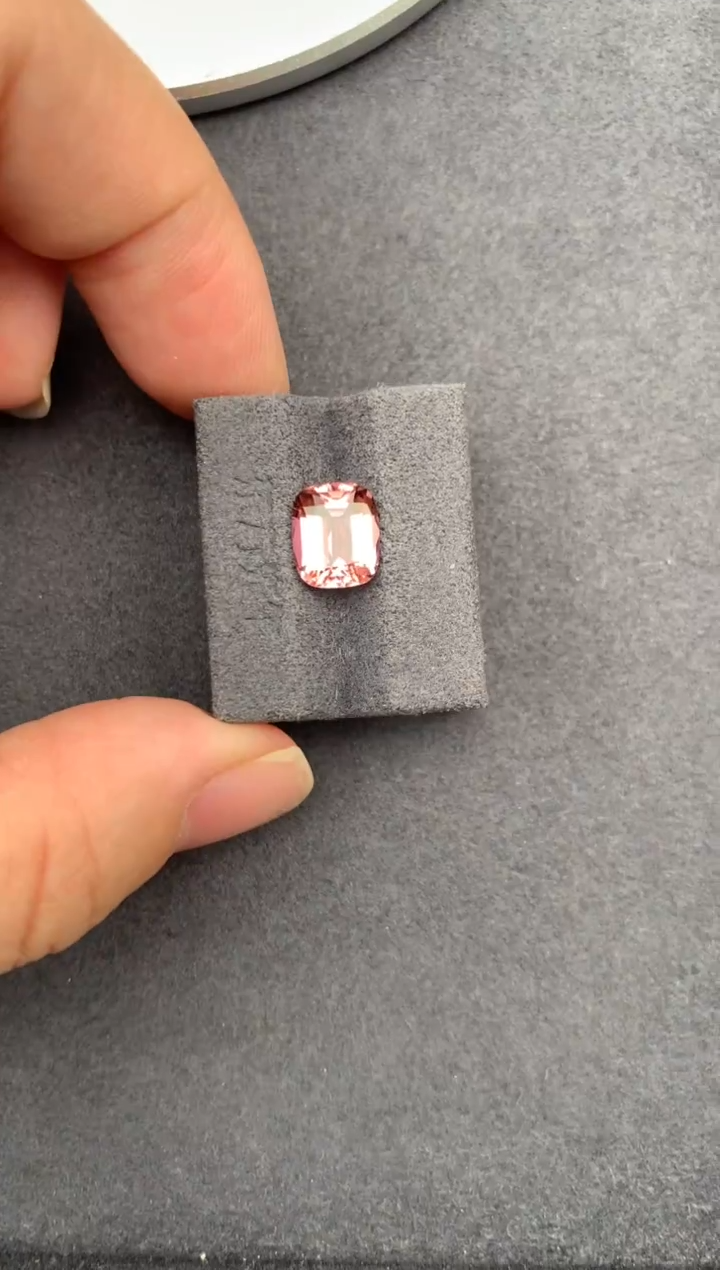 未镶嵌珠宝半成品碧玺2.4ct粉碧玺 定制  GE