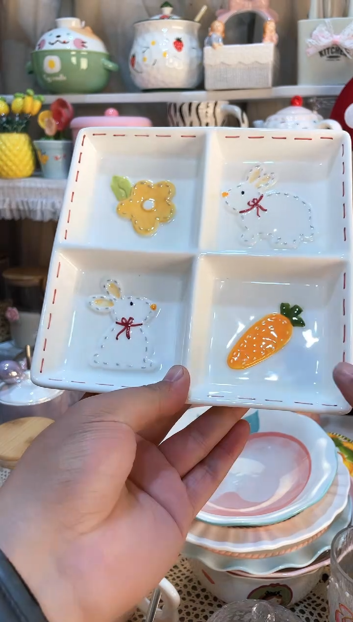 【闪购商品】瓷片4格盘 质量好发货快放心拍