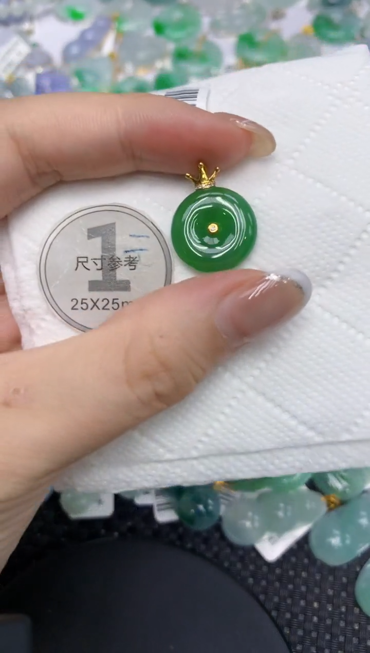 颈饰18K金镶嵌翡翠1111111