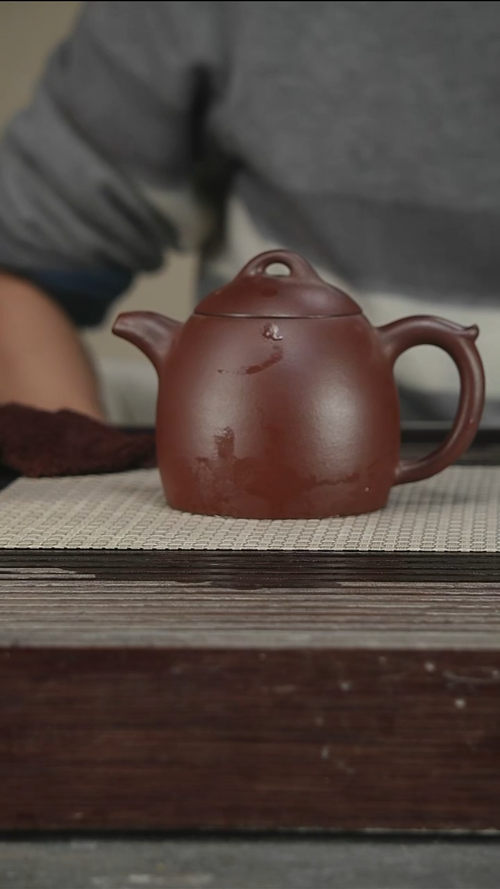茶壶紫砂省大，带证350CC126号
