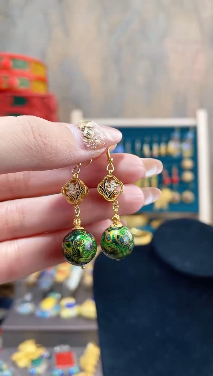 【闪购商品】非遗犀皮漆精品小耳环墨绿