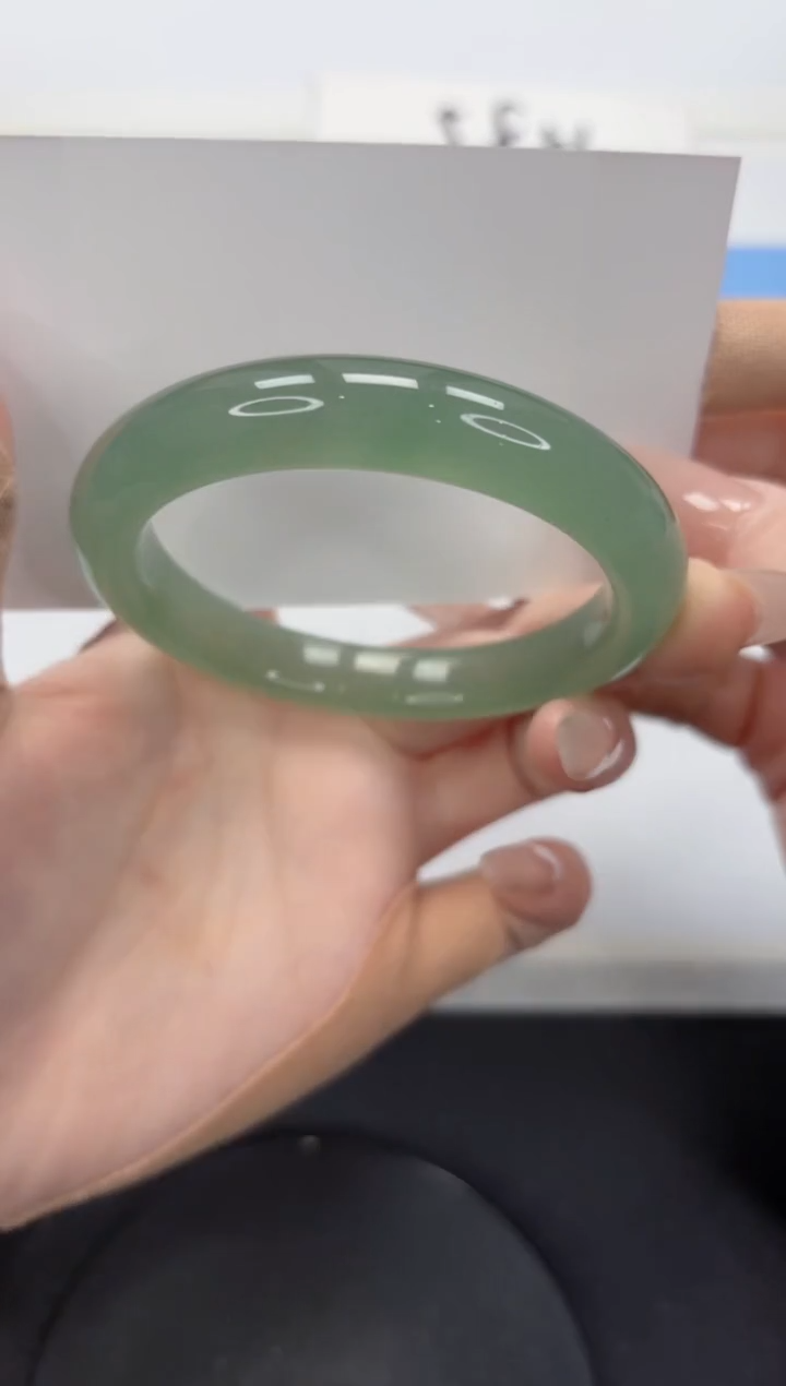 【闪购商品】石英质玉手镯未镶嵌A144-54.8