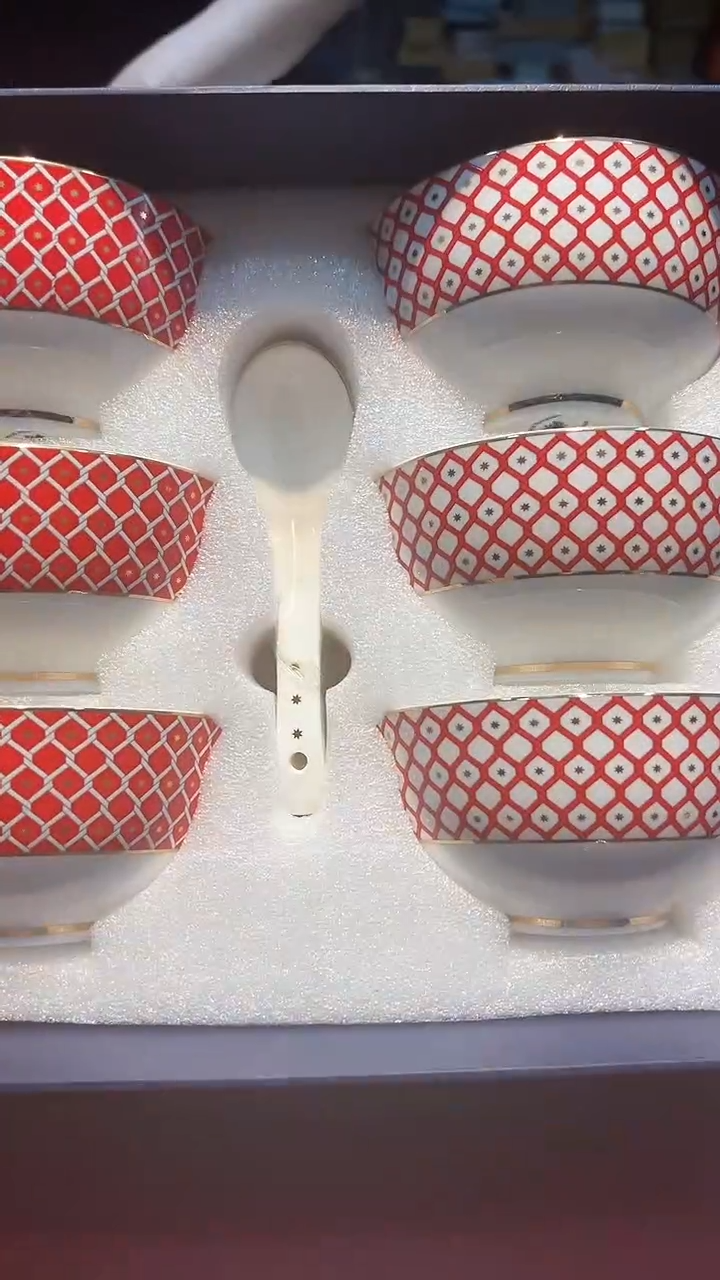 【闪购商品】瓷片锅碗瓢盆一件不剩