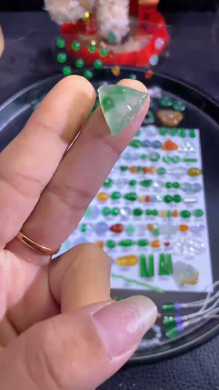 未镶嵌挂件翡翠莲蓬