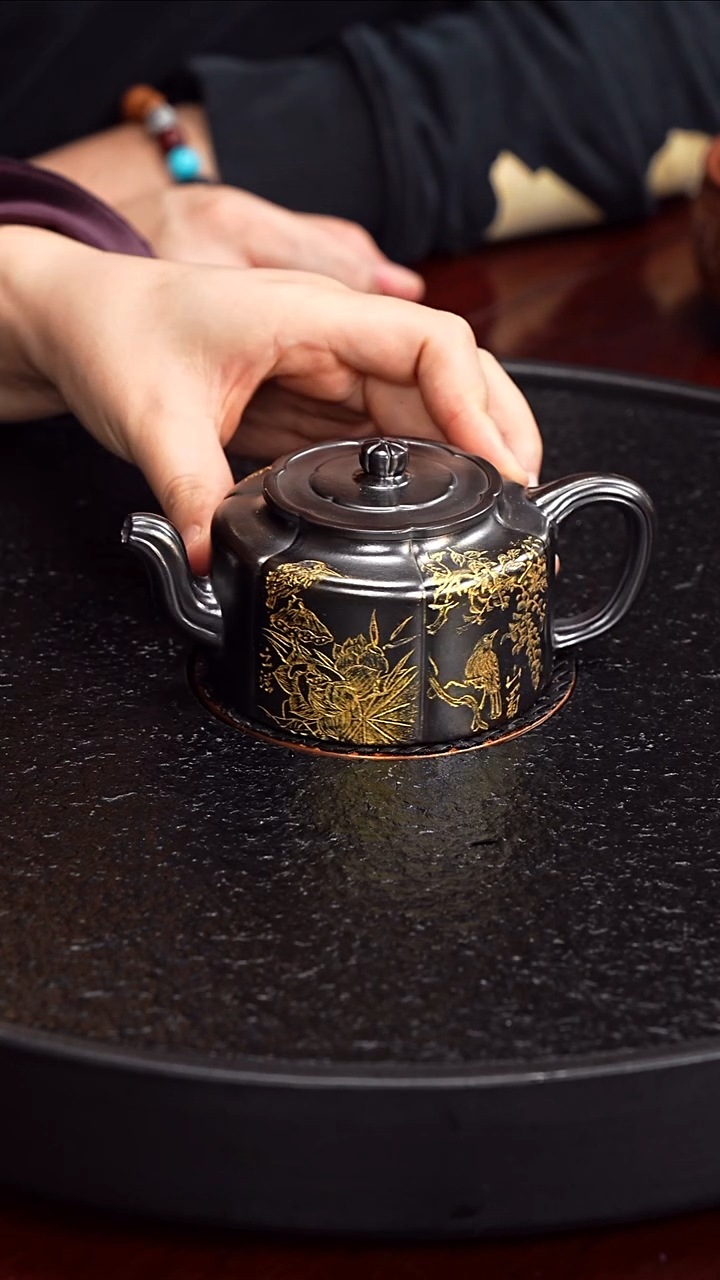 茶壶紫砂潘春芳 梅花周盘51   古渡乌泥 220毫升