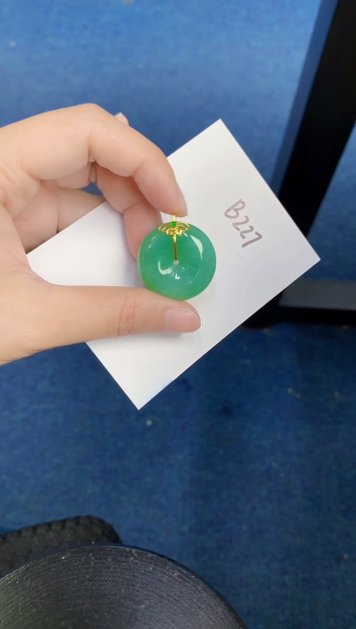 【闪购商品】翡翠颈饰18K金镶嵌000000000