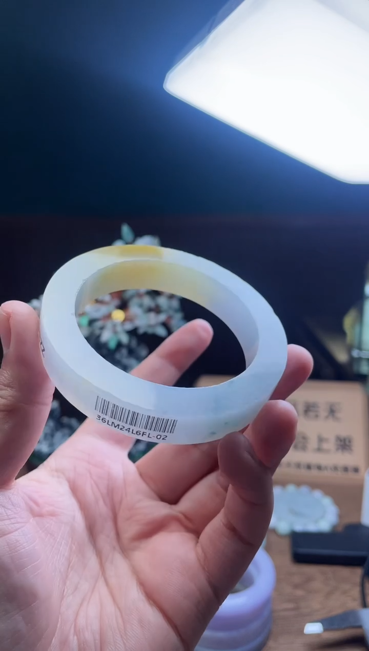 【闪购商品】定制翡翠手镯未镶嵌定制