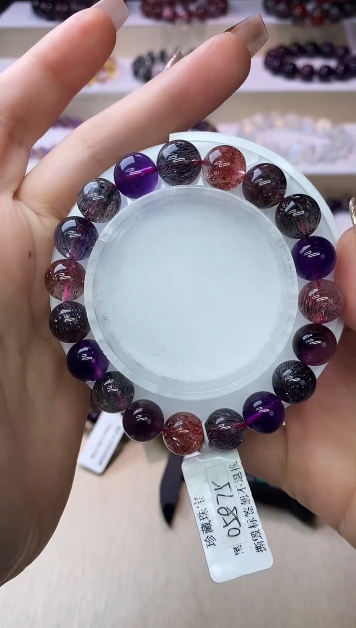 【闪购商品】水晶手链未镶嵌黑加仑超七10m+