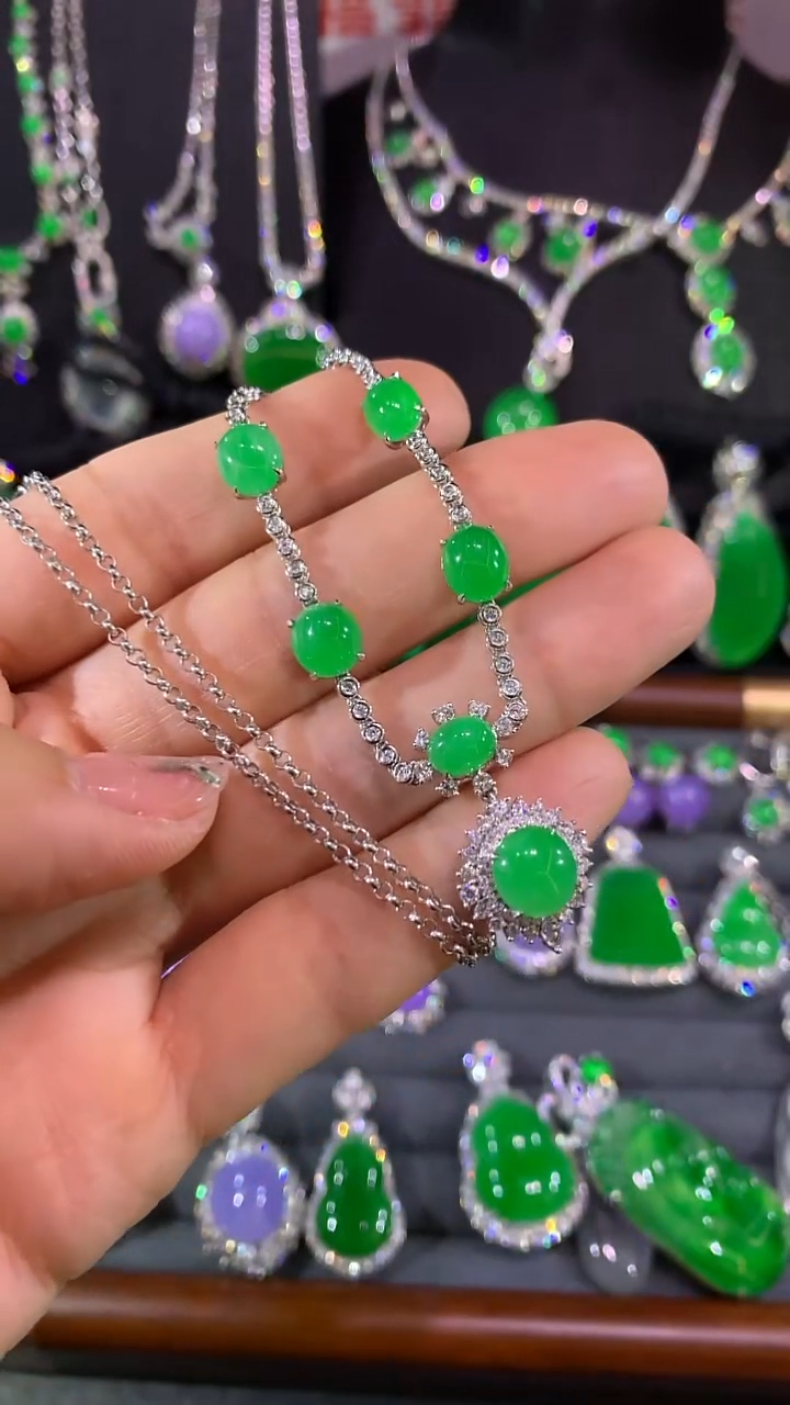 项链18K金镶嵌翡翠套链