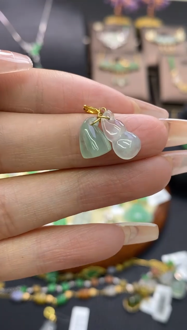 【闪购商品】翡翠颈饰18K金镶嵌净货15890