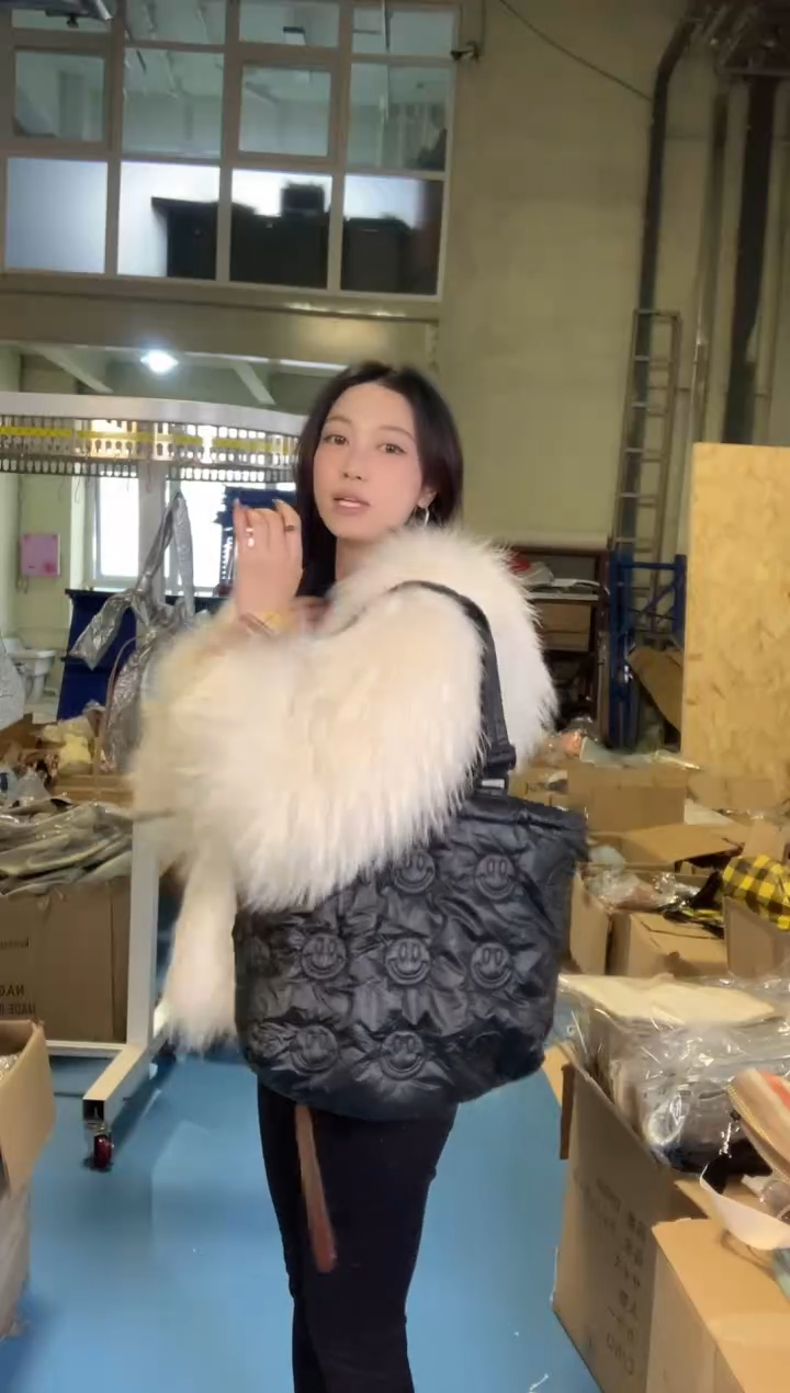 锦纶笑脸托特清仓清仓清仓