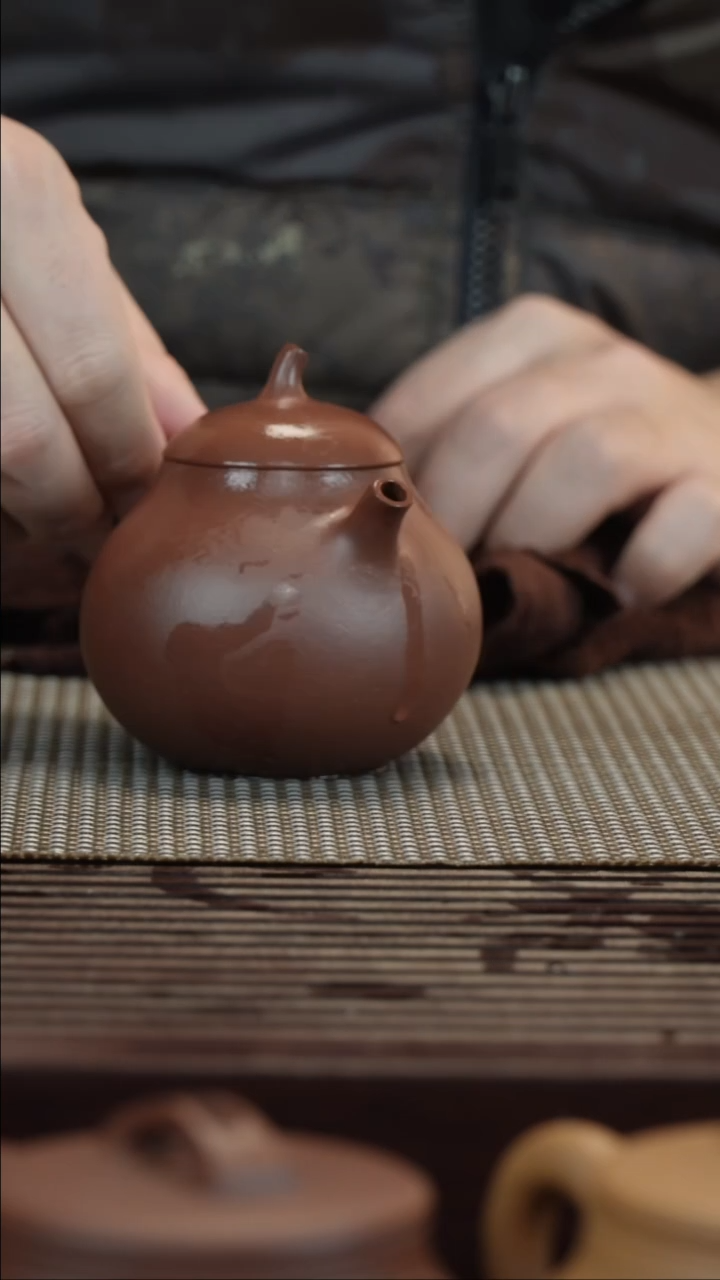 【闪购商品】紫砂茶壶底槽清茄瓜180CC半手工