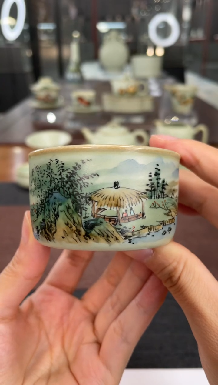 【闪购商品】周泽堂粉青余秀华彩绘 扳指杯 竹林茅屋
