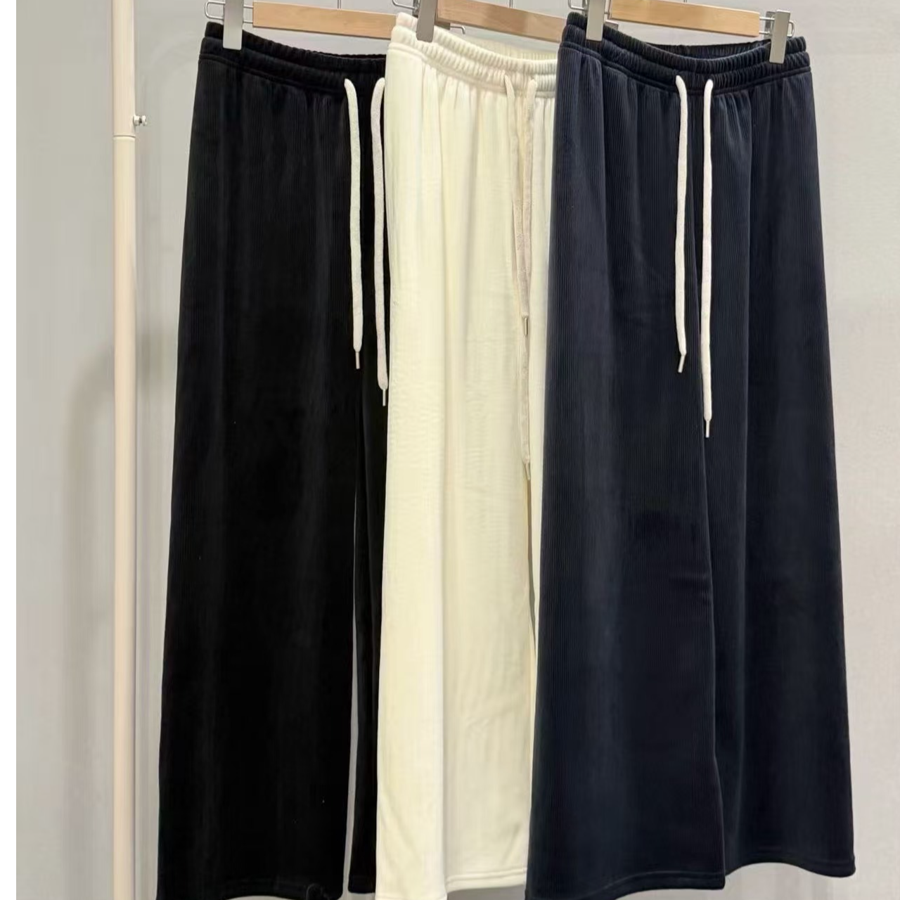 【娜姐家】258新款时尚百搭丝绒彩虹条加绒裤