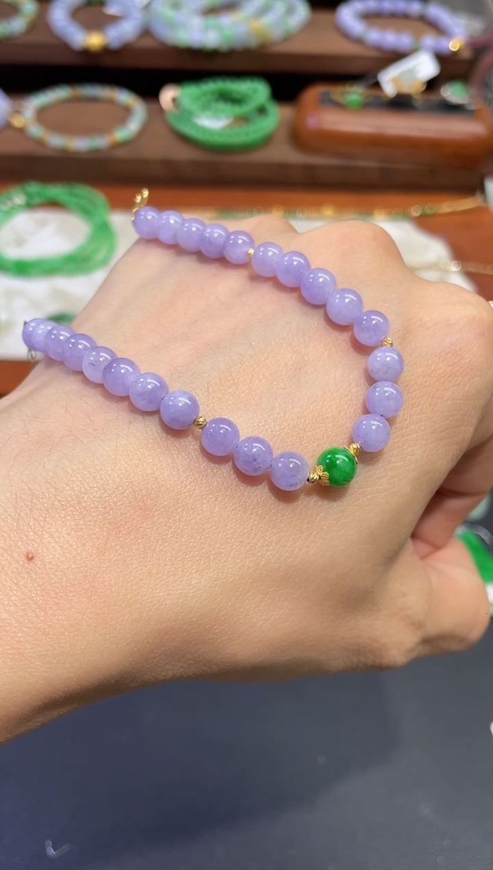 颈饰18K金镶嵌翡翠手链