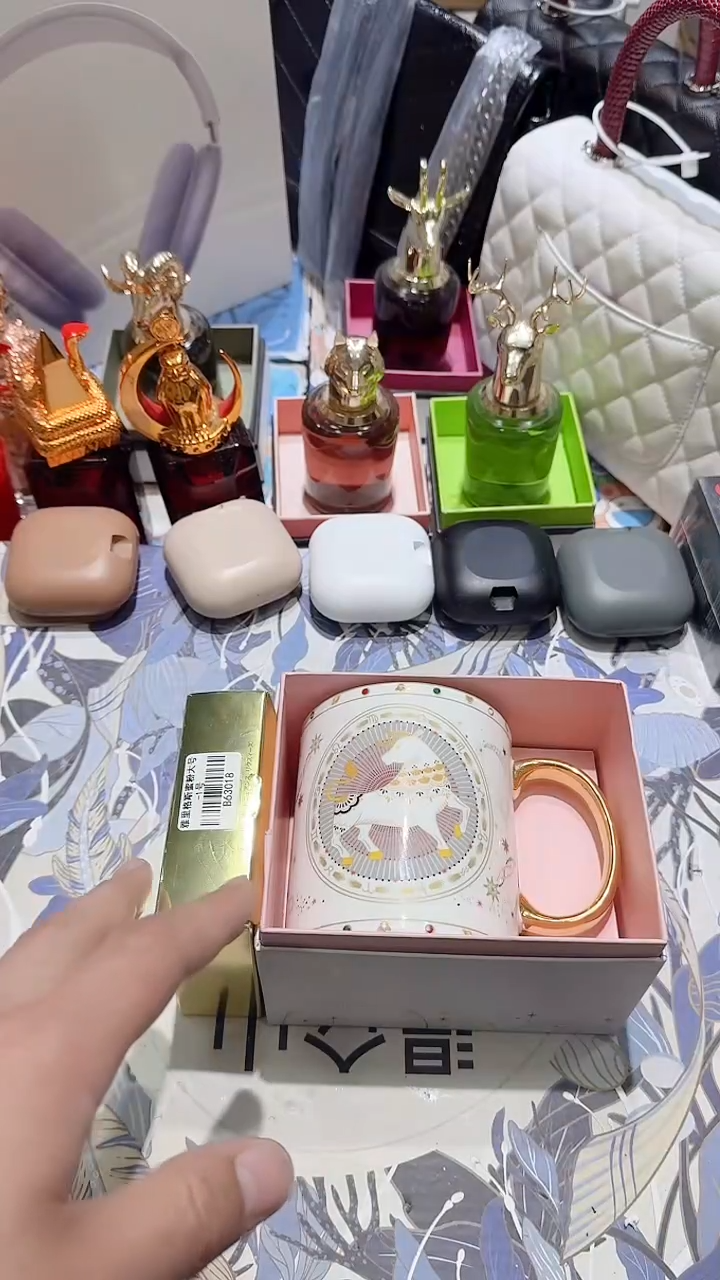 瓷片1生活的本意就是开心@@1