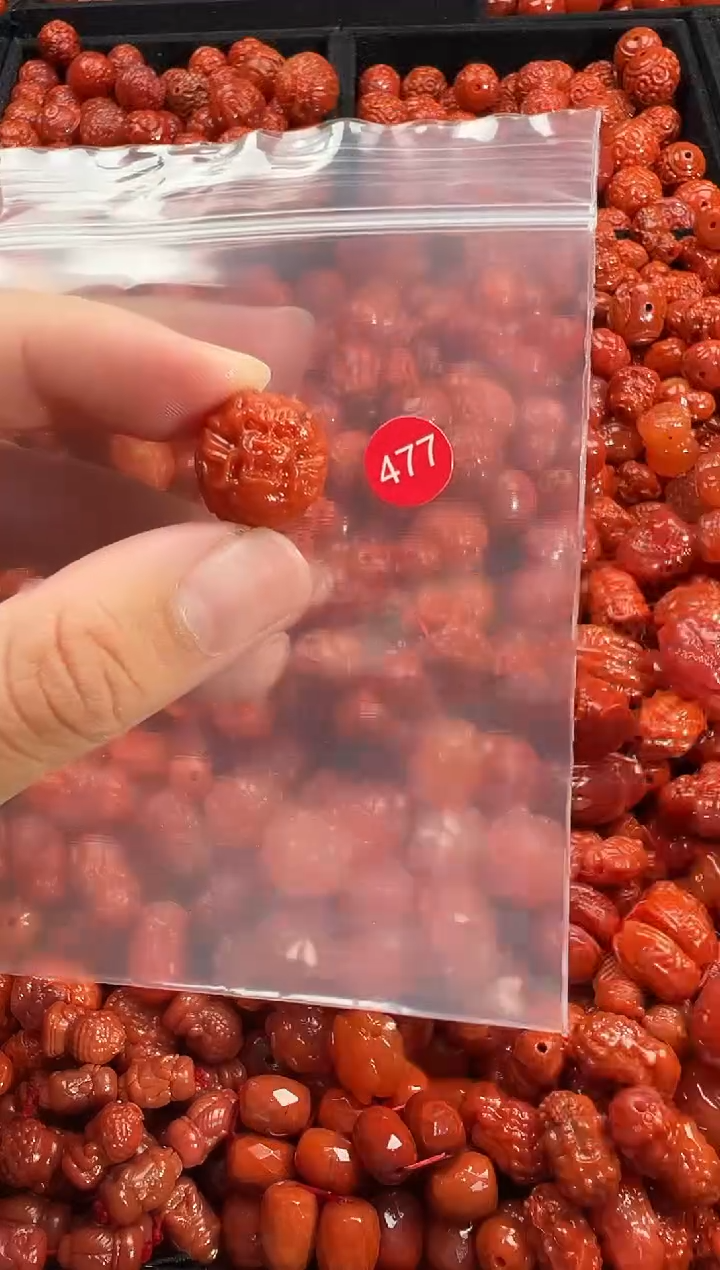 颈饰未镶嵌南红玛瑙1