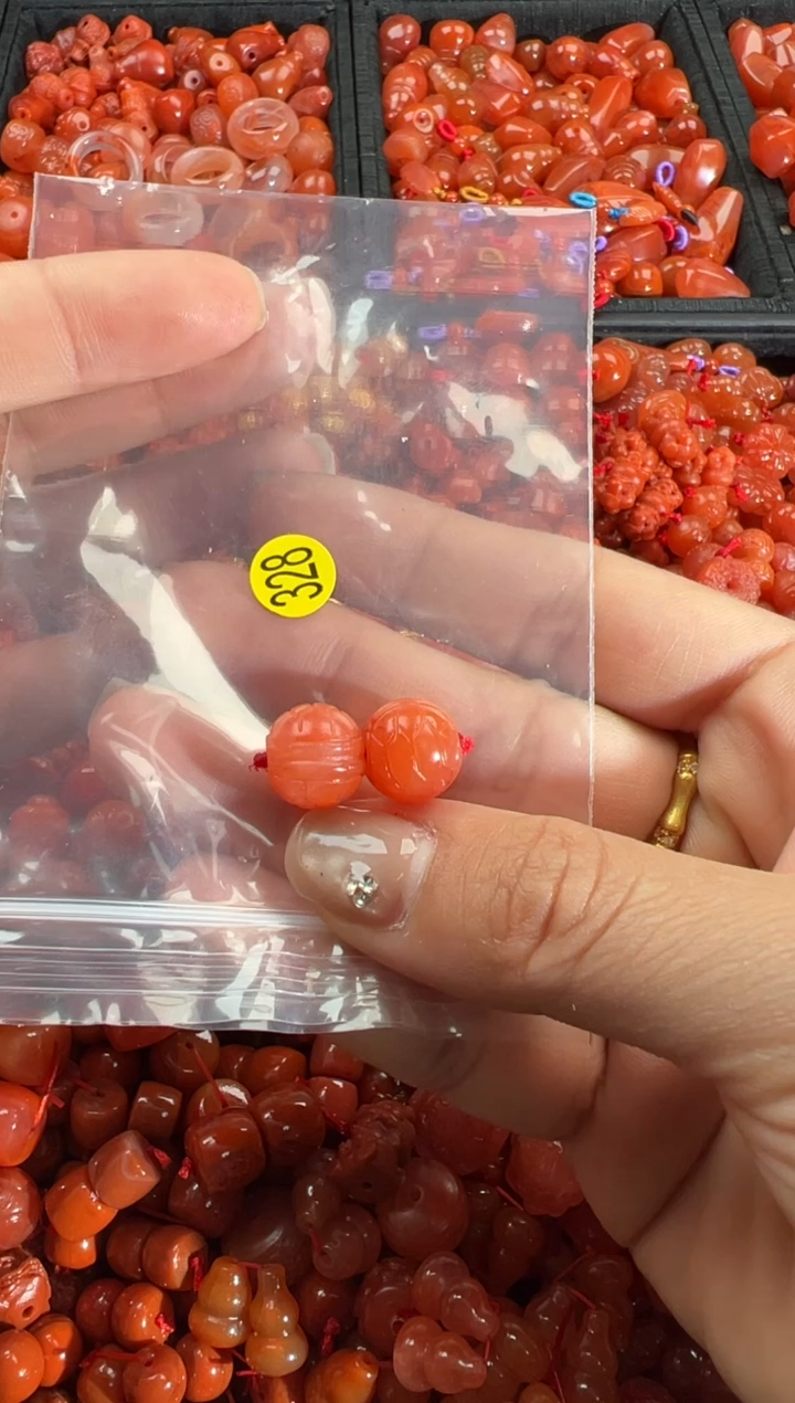 【闪购商品】南红玛瑙颈饰未镶嵌1