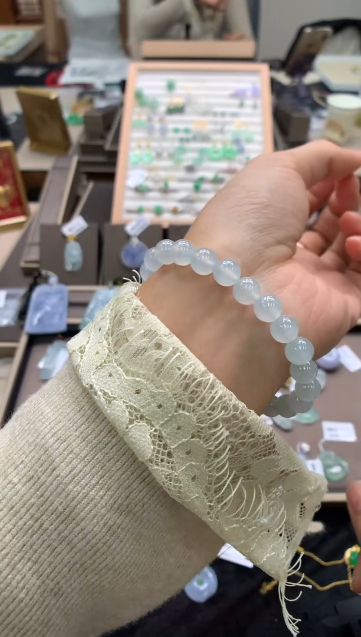 颈饰未镶嵌翡翠手串
