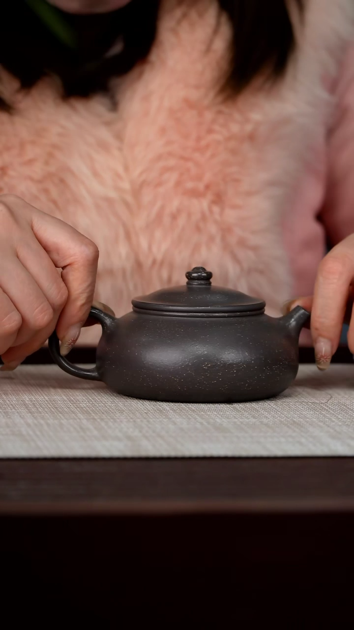 【闪购商品】宜兴原矿紫砂壶茶壶150C