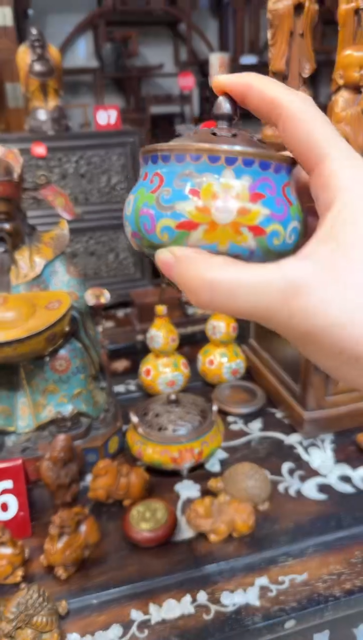 木珐琅彩浅蓝香炉298.888888