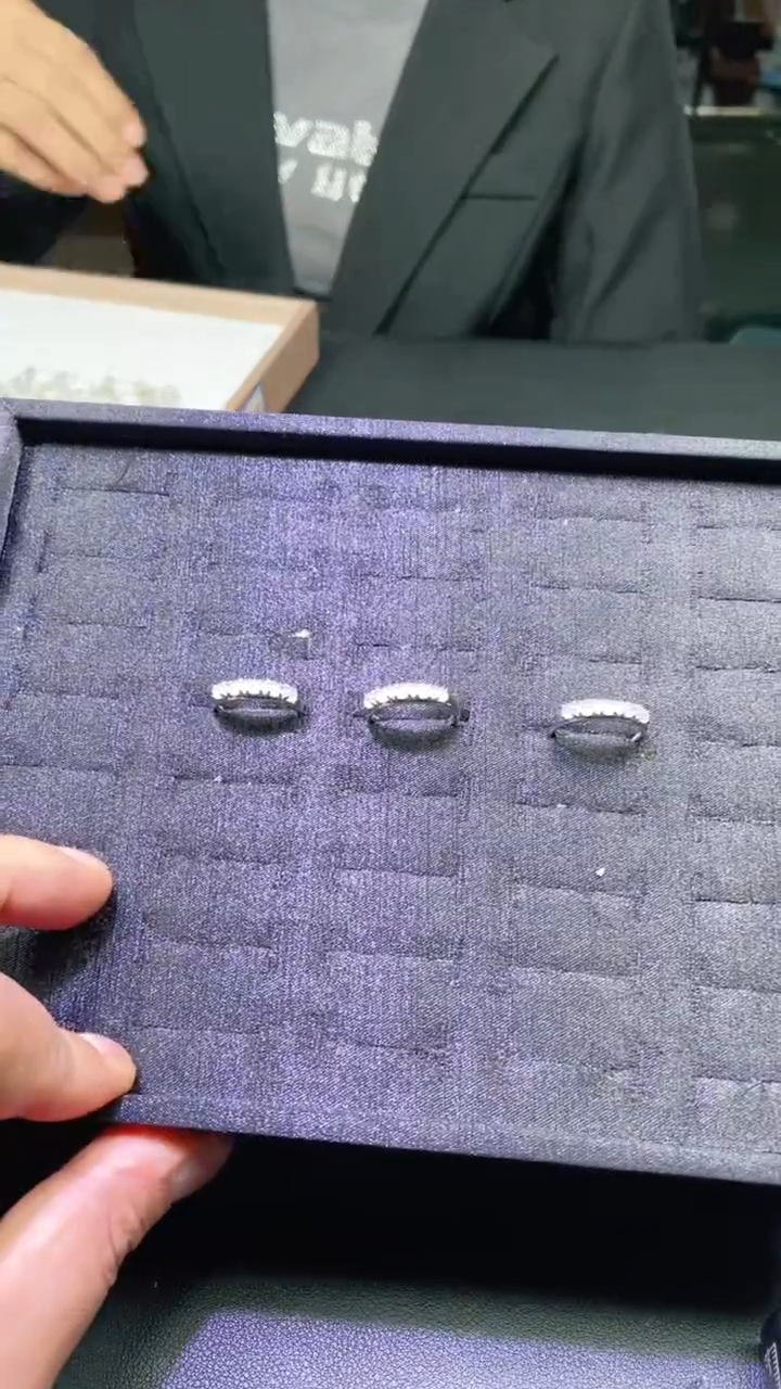 银S925镶嵌戒指翡翠1个