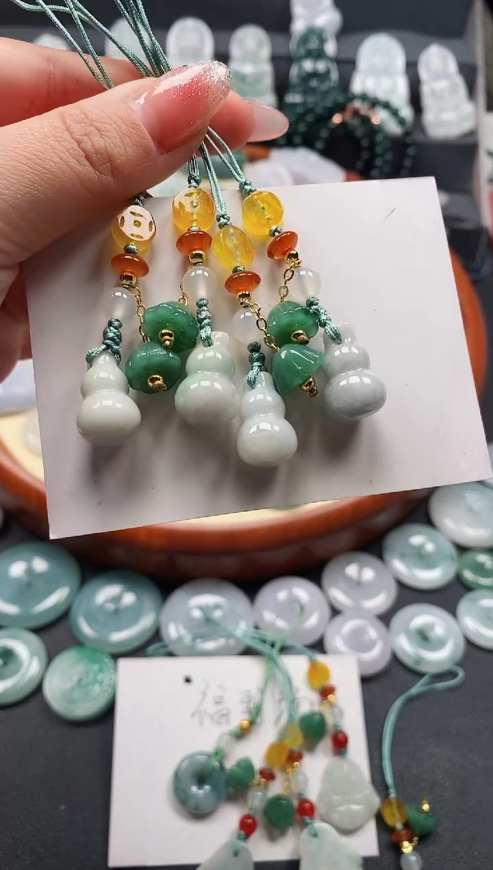 【闪购商品】翡翠颈饰未镶嵌天然翡翠多样性发货发其一