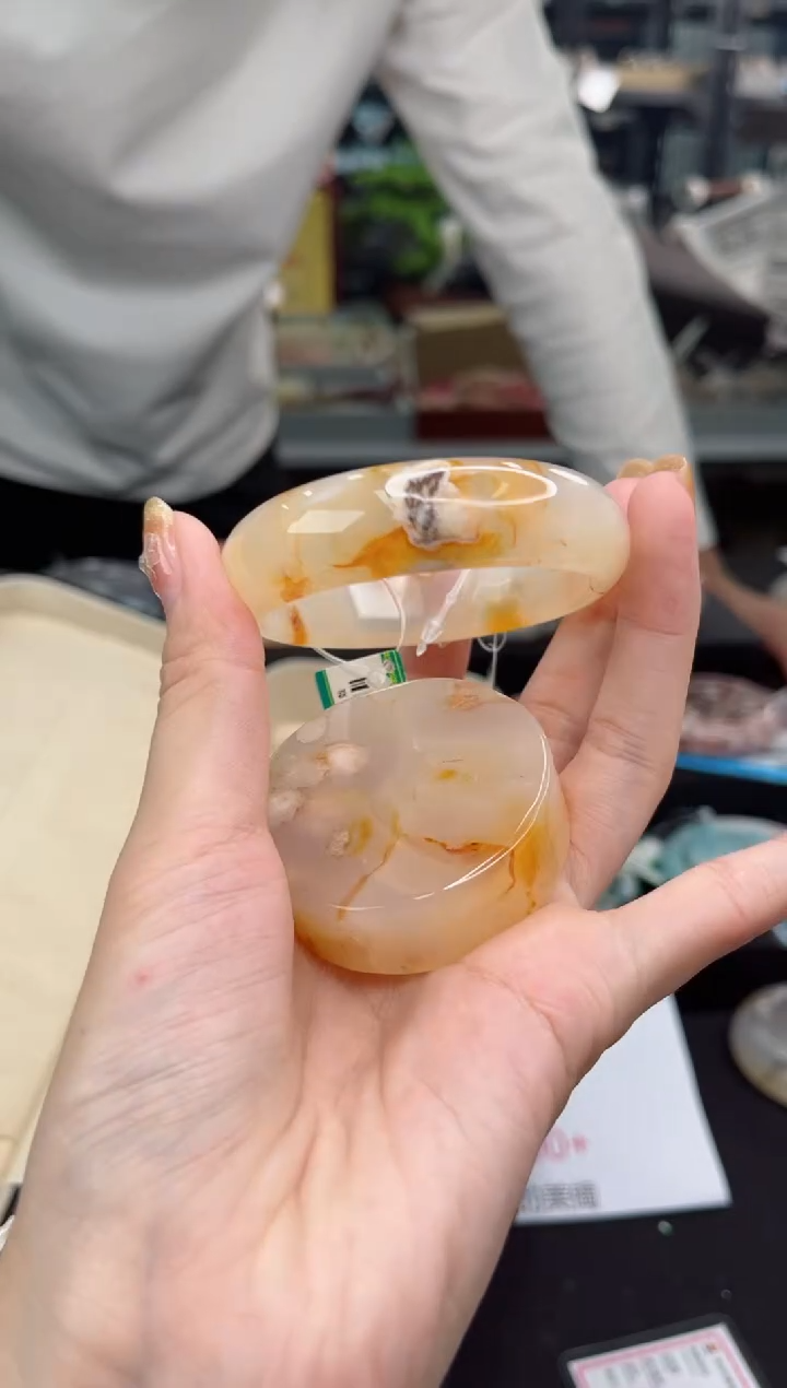 【闪购商品】石英质玉手镯未镶嵌53圈口（赠品镯心）3321061