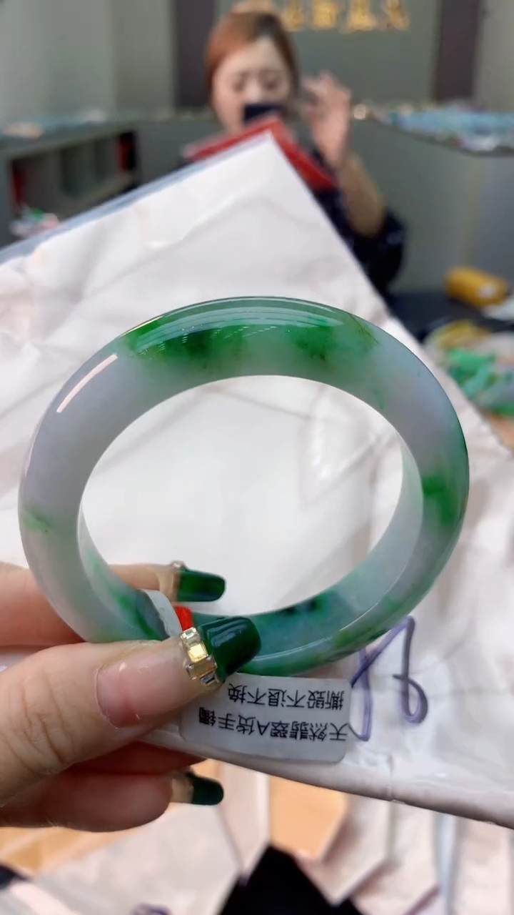 翡翠手镯未镶嵌0919584960