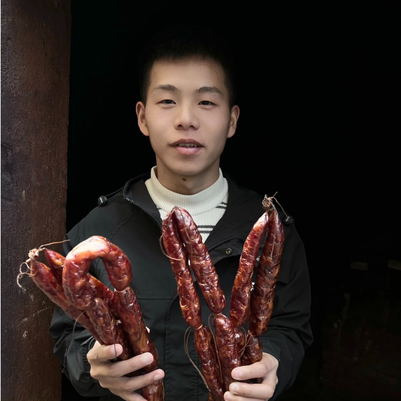 贵州香肠腊肠三肥七瘦柴火慢火烟熏本地土猪肉