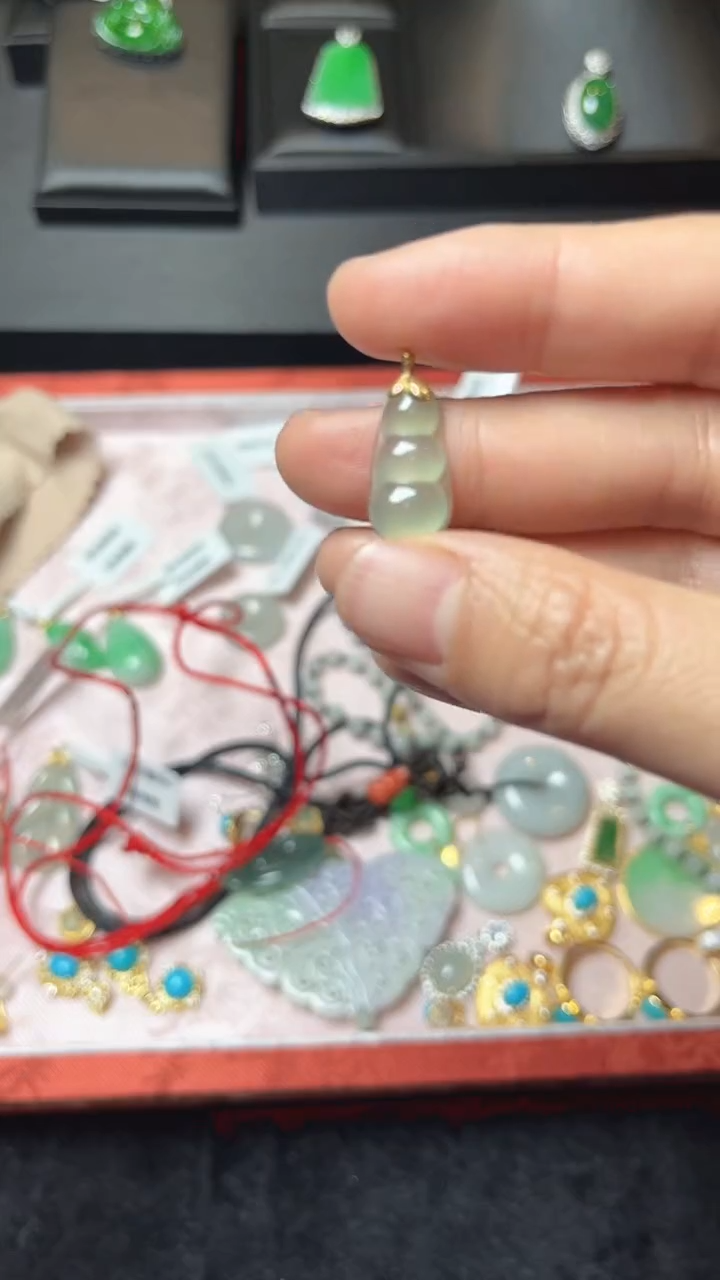 吊坠(不含链)18K金镶嵌翡翠翡翠吊坠