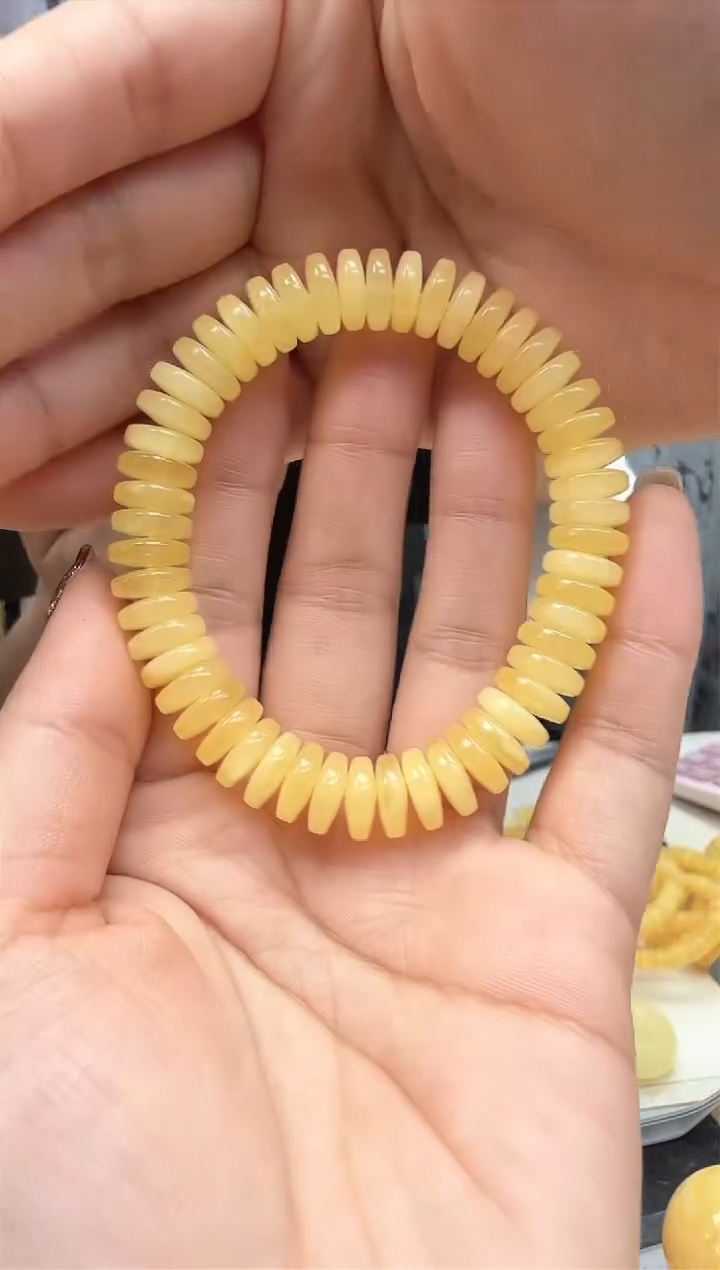 【闪购商品】琥珀裸石未镶嵌手串   多样性发一