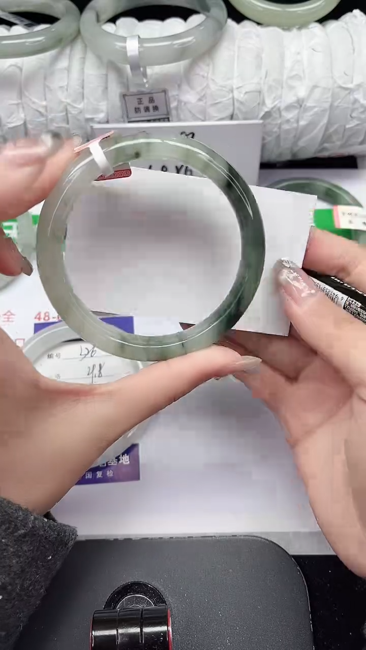 未镶嵌手镯石英质玉327-61/62